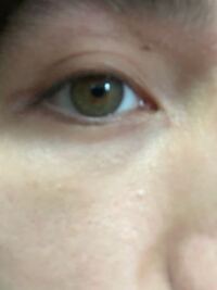 なんで英語圏の方達は喋る時上向いたり 白目むいたりするんですか Yahoo 知恵袋