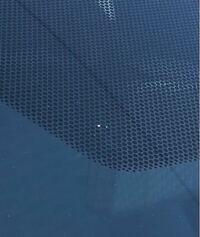 車のフロントガラスに小石が当たったようで 軽く写真のよ Yahoo 知恵袋