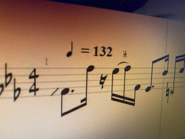 ベースの打ち込みをしているのですが、どのインストゥルメントを使っても画像のような楽譜の第2間のドより下が出ないです。打ち込みたい曲の楽譜と同じように打ち込んでいるのですが音が成りません。何故ですか？