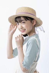 鎌田英怜奈ちゃんとワンピースのルフィ。 どちらが麦わら帽子が似合いますか？