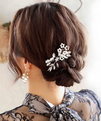 友人の結婚式に出席する際 髪飾り ヘアアクセサリー 無しではだめですか Yahoo 知恵袋
