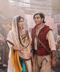 この衣装は何ていう名前ですか アラジン衣装ジャスミンコスプレベリー Yahoo 知恵袋