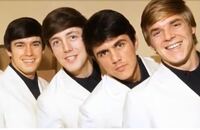 この髪型っていわゆるバーコードの髪がふさふさバージョンなんでしょうか Yahoo 知恵袋