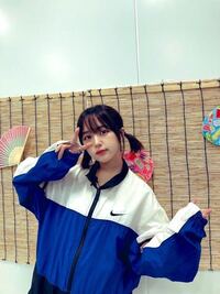 tiktokで有名な、なえなのさんが着てるNIKE(ナイキ)... - Yahoo!知恵袋