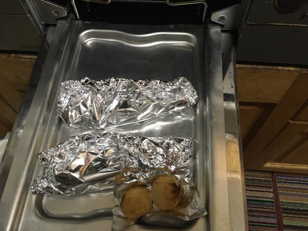 リンナイガスコンロのグリルでホイル焼きの高さがあるため、上が 