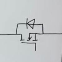 このMOSFETに逆並列されたダイオードの回路にはどのような意味があるんでしょうか？ 逆電圧が流れた際の保護の役割なのでしょうか…？
