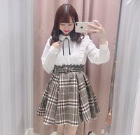 清楚系の量産型や地雷系の服が欲しいんですが 画像のブラウスと黒のスカー Yahoo 知恵袋