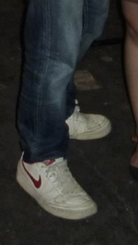 ナイキのロゴに自分の名前を入れたりしてる人がいるんですけどどーや Yahoo 知恵袋