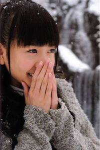 僕は女性の手フェチ 爪フェチなのですがとくに松井愛莉さんの手 爪が好き Yahoo 知恵袋