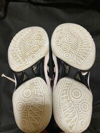 バッシュの事なんですけど 僕は中学生で部活は週4ほどで約2時間程度 Yahoo 知恵袋