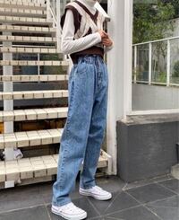 至急 コンビニバイトの服装について 下の写真は We Yahoo 知恵袋