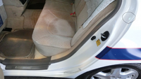 車のドア内側 外からは見えない場所 を車のキーでこすってしまい線傷がつ Yahoo 知恵袋
