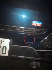 車のリアバンパーに自転車をぶつけて塗装が剥がれてしまいました 凹みとか Yahoo 知恵袋