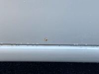 飛び石 によって傷がついて錆ついているのですが修理や何か施した方が良い Yahoo 知恵袋