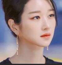 この顔の特徴はどこにあると思いますか 韓国女優のソイ Yahoo 知恵袋