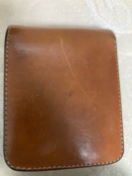 革財布の傷について革製品は傷ついてナンボという方がいます。皆さんは 