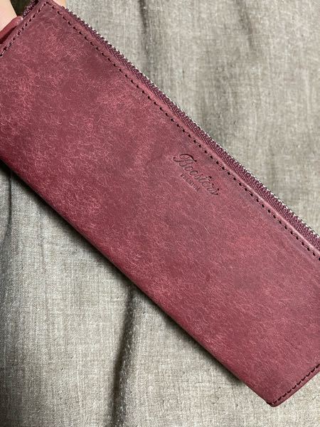 この写真のような赤いペンケースを彼にプレゼントしようと思っています 赤 Yahoo 知恵袋