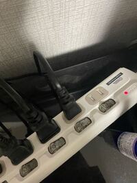 延長コード？がﾋﾟﾋﾟﾋﾟと音がなっていたのですが、 この部分が赤いとなにか異常があるとかですか？？