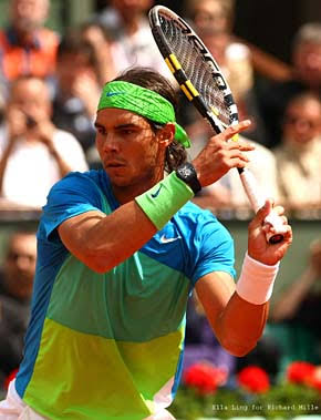 テニス選手 テニスリストバンドプロ テニスのフェデラー選手 ナイキ