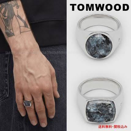 トムウッド リング 指が短い人は上と下どちらのデザインの指輪がおすすめですか？ アクセサリー ファッション メンズファッション レディースファッション お洒落 服 コイン500枚 至急！