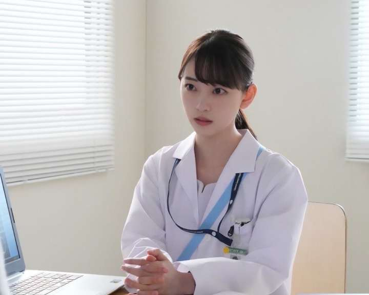 元乃木坂46 堀未央奈さんみたいな 的確な意見を言ってくれそうな 美人女医が、 居そうで、 凄く似合っている 役柄ですよね？