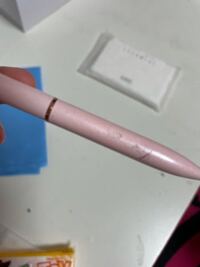 ペンを買った時に値段が貼ってあるシールをはがしたらべたべたになってしまい Yahoo 知恵袋