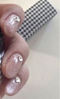 このような可愛いピンク色のラメジェルネイル マグネットネイル は10 Yahoo 知恵袋