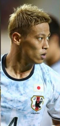 このサッカー選手の名前がわかる人教えてくださいm M Yahoo 知恵袋