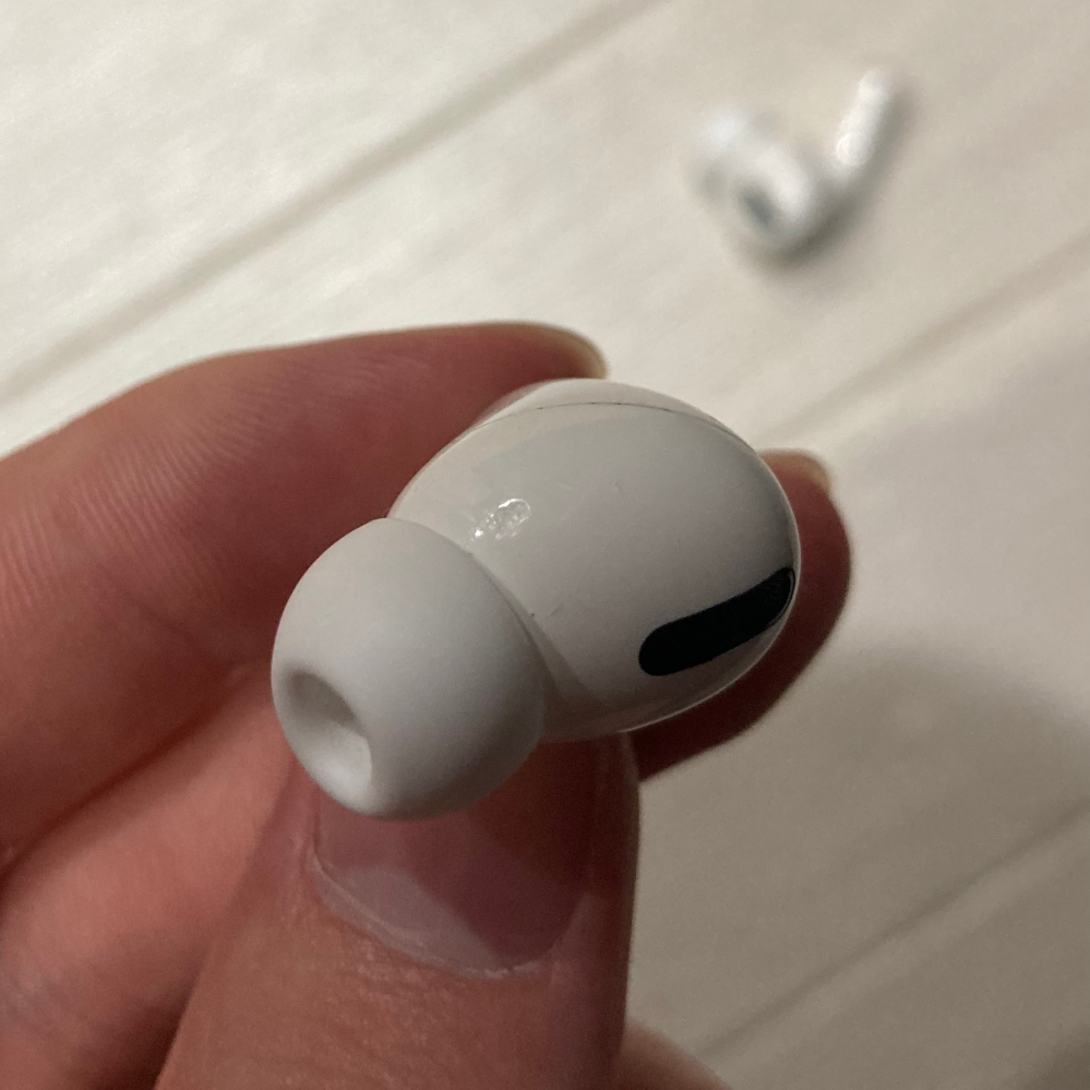AirPodsPro3を購入した者です。昨日、使用してる時に誤ってイヤホン