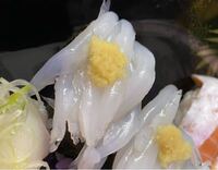 この白身魚なのですが なんの魚なのか分かりますか 一見しらすがでかくな Yahoo 知恵袋