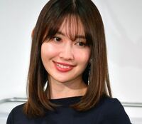 美人さんってみんな笑うと写真のような頬の下に影 みたいなのできますよ Yahoo 知恵袋