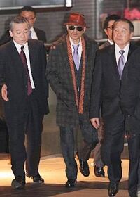 山口組の司忍組長の着ている下の写真のようなコートはなんていう Yahoo 知恵袋