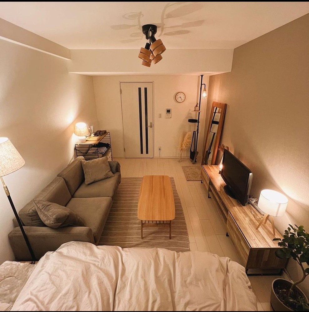 こういう木+白、ベージュ系で部屋をまとめたいんですけどどのベッドがいいとおもいますか？