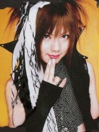 このメガマソの涼平くんの衣装はなんの曲 アルバム の時の衣装でしょうか Yahoo 知恵袋