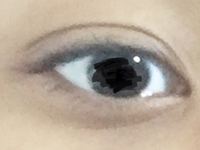 この目は平行二重ですか？末広二重ですか？ 