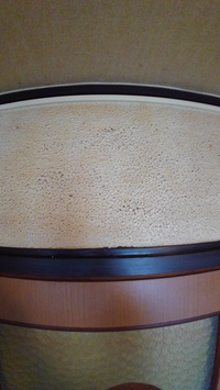 この壁の材質 名称教えてくださいまた 新しい壁紙にしたい場合はどのよう Yahoo 知恵袋