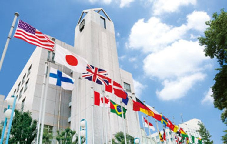国際基督教大学って、優秀な大学なのですか？ . 略称がICU（集中治療室）だし、箱根駅伝には予選会にすら出場しないし、そして代表的な卒業生が小室圭さんで・・・。 よくわからない大学ですね。