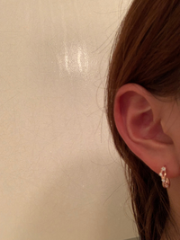 ピアスを開けてから１ヶ月と1週間ほどたってセカンドピアスに付け替え 