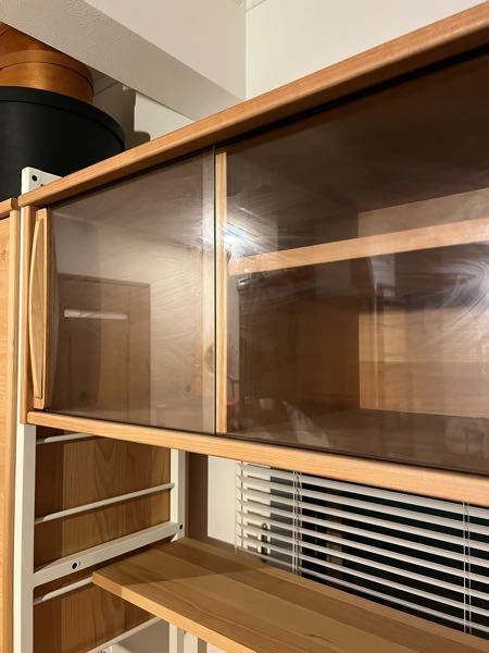 家具を出品しました。ガラス棚がある旨 - たのメル便に連絡しましたが