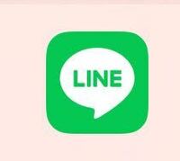 LINEの通知(ホーム画面の赤丸)が表示されません。この写真何も来てない感じですが今6件LINEが来てます。機種はiPhoneです。本体の設定やLINEの設定を見て見ましたがどちらも通知オンにしていました。 どうしたら直りますか…？大事な連絡に返信が遅れてしまうことが多々ありとても困っています。お願いしますm(_ _)m