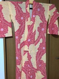 中学生の娘に仕立てた絞りの浴衣ですが 帯は何色を合わせたらい Yahoo 知恵袋