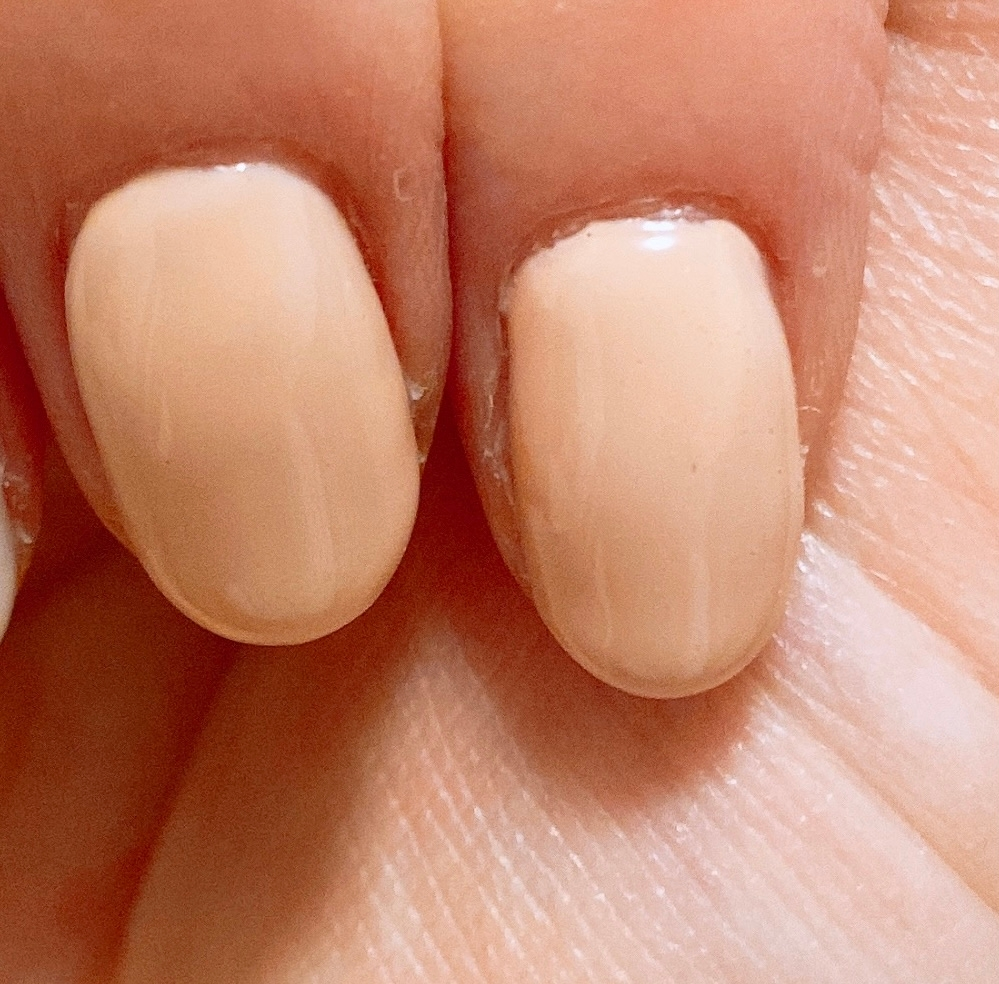 ネイルチップに塗る時に使う 手が汚れないこの道具はなんという名前ですか ま Yahoo 知恵袋