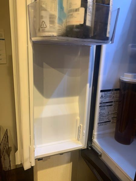 三菱冷蔵庫 MR-JX61Z-RW 部品について 左扉の1番下のポケットが壊れてしまい 部品購入したいのですが、楽天等で 探しているのですが 分からず 教えていただきたいです よろしくお願いします