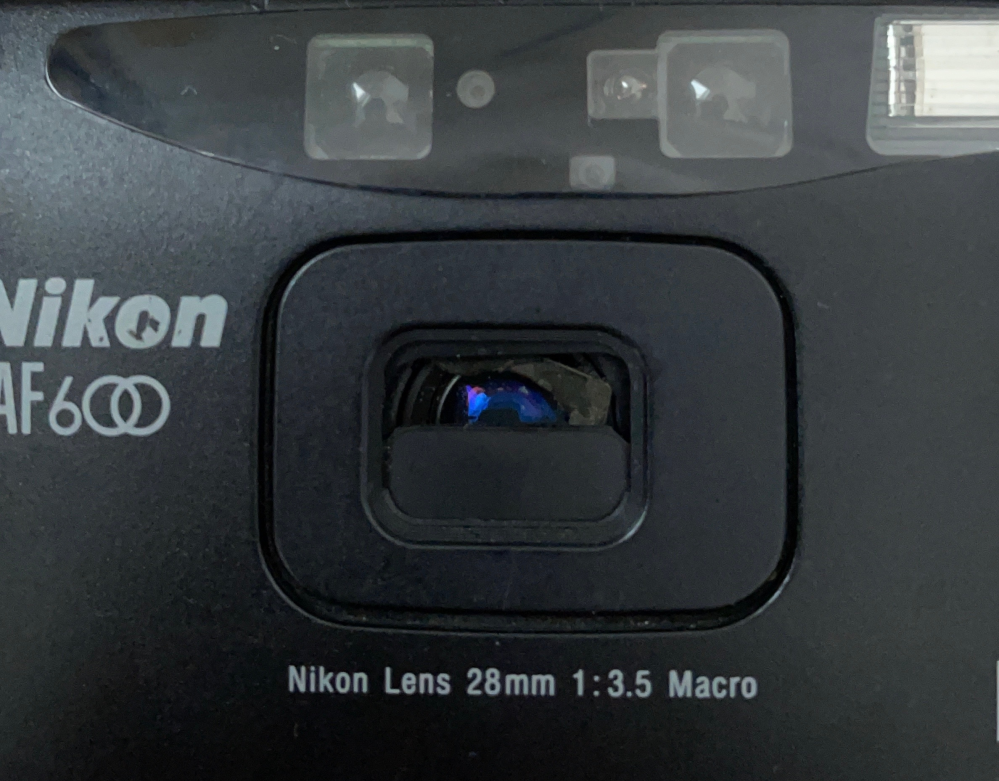 先月ヤフオクでNikonAF600を購入しました。フィルム1本分は