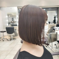 今ロングで画像のような前下がりボブ にしたいのですがどのようにすきをオ Yahoo 知恵袋