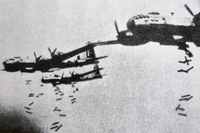 ▲「広島原爆投下」したエノラゲイはB２９を改造した戦闘機ですか(・・? 