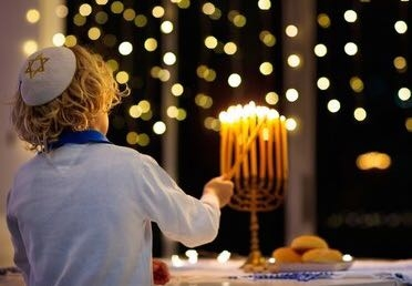 ユダヤ教のハヌカについても クリスマスカテで質問して いいですか？