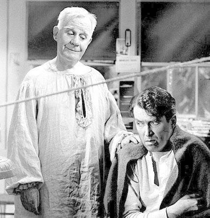 世界でもっとも有名な天使はクラレンスですか 大天使ミカ Yahoo 知恵袋