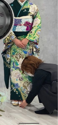 成人式の振袖が緑色なんですが それに似合う髪色教えてください こ Yahoo 知恵袋