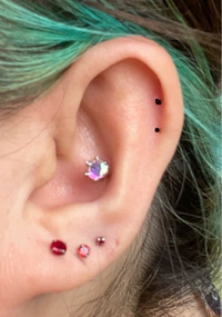 ヘリックスをここに開けたいのですが可愛い位置ですか もしかしたらもう一 Yahoo 知恵袋